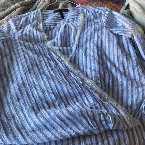 BCBG blouse - Picture 2 of 5